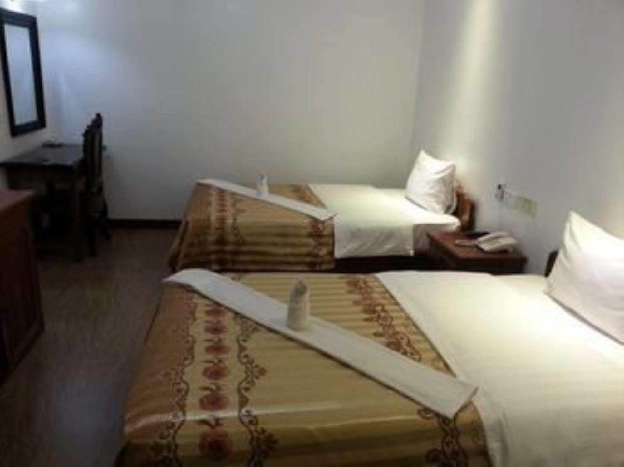 Han Kong Hotel And Restaurant Σιέμ Ρέαπ Εξωτερικό φωτογραφία